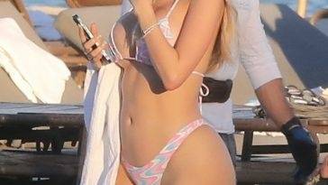 Alexa Dellanos Shows Off Her Curves with Alec Monopoly in Miami Beach on adultfans.net