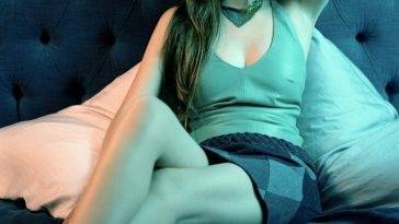 Katharine Isabelle Nude & Sexy Collection on adultfans.net
