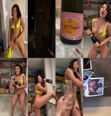 Adriana Chechik masturbation till squirt & drinking it snapchat premium 2020/03/22 on adultfans.net