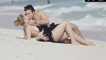 Shanna Moakler Looks Stunning in a Bikini as She Kisses Her Boyfriend on a Beach in Mexico - Mexico on adultfans.net