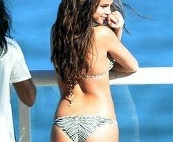 Top 45 Selena Gomez Miami Bikini Pics on adultfans.net