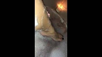 VALENTINA JEWELS Bubble baths and cute toes onlyfans porn videos on adultfans.net