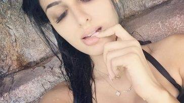 SSSniperWolf Cleavage and Sexy Pics (73 pics) on adultfans.net