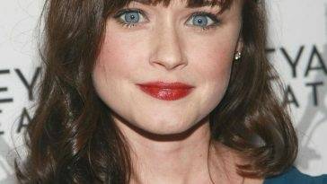Alexis Bledel Sexy Collection on adultfans.net