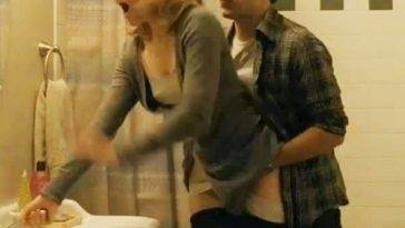 Elizabeth Banks Nude Butt & Sex In The Bathroom From 'The Details' Movie on adultfans.net