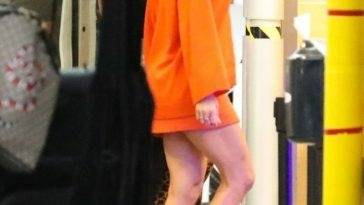 Leggy Jennifer Lopez Dons Sexy All-Orange Look on adultfans.net