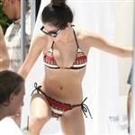 Selena Gomez Miami Bikini Pics on adultfans.net