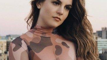 JoJo Levesque See Through on adultfans.net