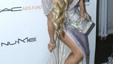 Paris Hilton Nip Slip on adultfans.net