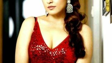 Tanushree Dutta Sexy Collection on adultfans.net