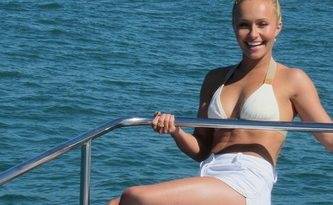 Hayden Panettiere Naked (19 Photos) Part 3 on adultfans.net