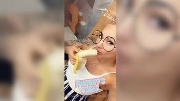Michaelaisizzu Eating a banana while an Asian guy was doing my ped xxx onlyfans porn on adultfans.net