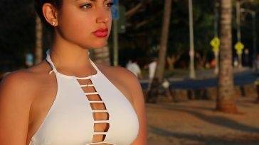 Inanna Sarkis Sexy Pictures (39 pics) on adultfans.net