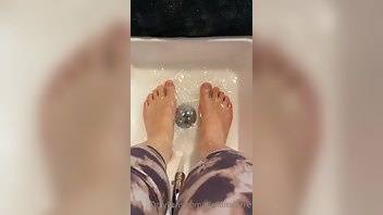 Alexamoorre FeetFriday Pedicure time xxx onlyfans porn on adultfans.net