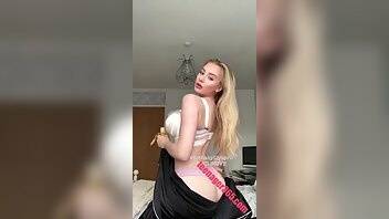 Bethany lily banan eat nude onlyfans videos 2020/11/09 on adultfans.net