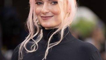 Grace Chatto Flaunts Her Big Boobs at the UK Special Screening of 18Elvis 19 in London - Britain on adultfans.net