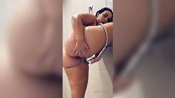 Mindyjaxx mmm getting off in the gym shower while all the other gi xxx onlyfans porn videos on adultfans.net