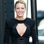 Blake Lively Epic Cleavage Pics on adultfans.net