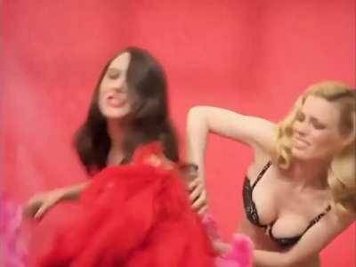 Anyone who watched community knows that an Alison Brie and Gillian Jacobs threesome is the dream on adultfans.net