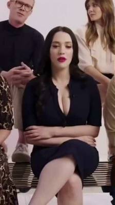 Kat Dennings is truly dummy thicc on adultfans.net