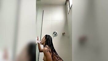 Andrea Montoya shower show on adultfans.net