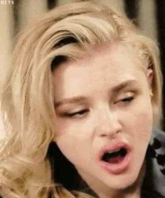 Just imagine, during your trip to LA you run into Chloe Grace Moretz on the street?. You whip out your cock to show her how hard she makes it? this is the face she makes right before she shows you what those lips do. - leaknud.com