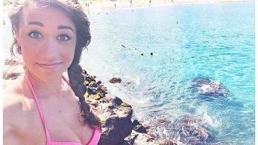Colleen Ballinger Best Bikini and Cleavage Photos (19 pics) on adultfans.net