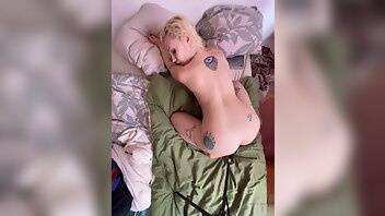 Marilynwho sry this is too fucking funny blooper of me trying to be sexy onlyfans  video on adultfans.net