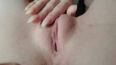 Shaved Pussy on adultfans.net