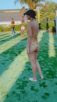 Victoria Justice perfect Ass in Bikini on adultfans.net
