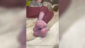 Pantyhose princess99 didn t feel very good today so i m watching my favorite movie coraline on adultfans.net