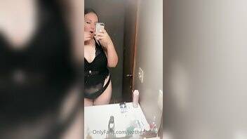Jezthephoenix lingerie selfie version onlyfans leaked video - leaknud.com