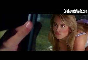 Christine Taylor in Overnight Delivery (1998) Sex Scene on adultfans.net