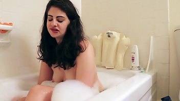 Norah Solano sexy horny the bath cums | ManyVids Free Porn Videos on adultfans.net