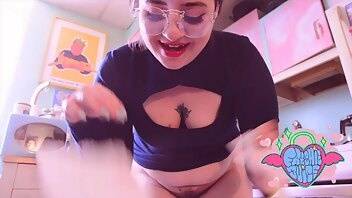 Freshie juice mean mommy hates your stupid art xxx video on adultfans.net