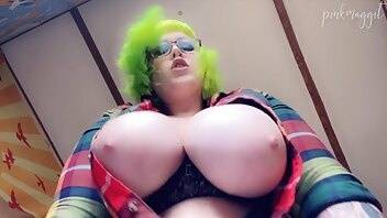 PinkMaggit POV riding bouncing tits in Flanel on adultfans.net