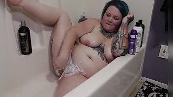 Buttercup shaving oiling and p--ing in the shower xxx video on adultfans.net