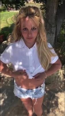 Britney Spears Strip Topless1 4 on adultfans.net