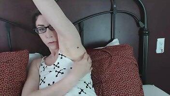 Canadiansammy shows her armpits in bed 2015 xxx premium manyvids porn videos on adultfans.net