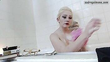 Audreysimone smoking in the bathtub xxx video on adultfans.net