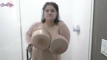 Sarah rae morning shower huge tits boobs BBW porn video manyvids on adultfans.net