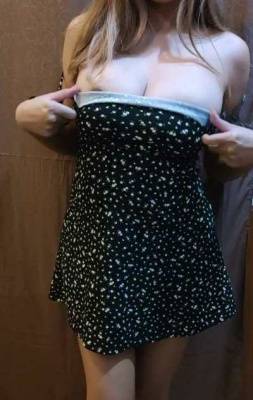 Freeing my boobies from my tight dress ?? on adultfans.net