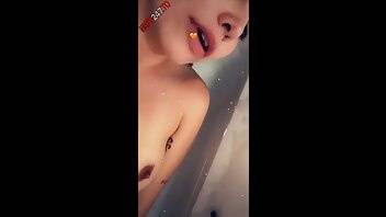 Kay Grey bathtub tease snapchat premium 2020/04/12 porn videos on adultfans.net
