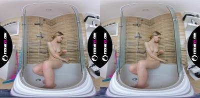 Juna lot oil on teenie titties and panties virtual reality on adultfans.net