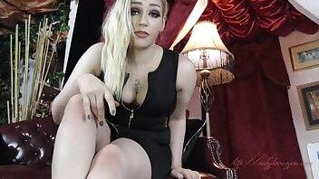 C4s bitchy executive boss rips you on your review premium xxx porn video on adultfans.net