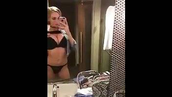 Kendra Sunderland lifts up her dress premium free cam snapchat & manyvids porn videos on adultfans.net