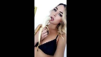 Blair Williams eats a banana premium free cam snapchat & manyvids porn videos on adultfans.net