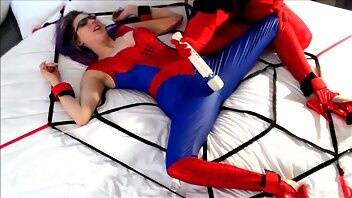 Spider girl stuck in lady deadpools web xfuukax superheroines squirting struggling xxx free manyv... on adultfans.net