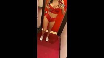 Just violet fitting room snapchat xxx porn videos on adultfans.net