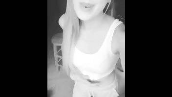 Chloe Scott sings beautifully premium free cam snapchat & manyvids porn videos on adultfans.net